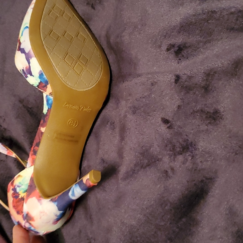 Floral heels - Picture 4 of 5